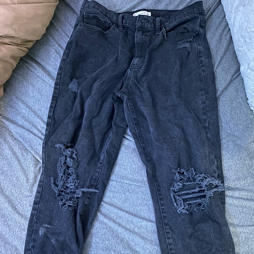Black ripped mom jeans